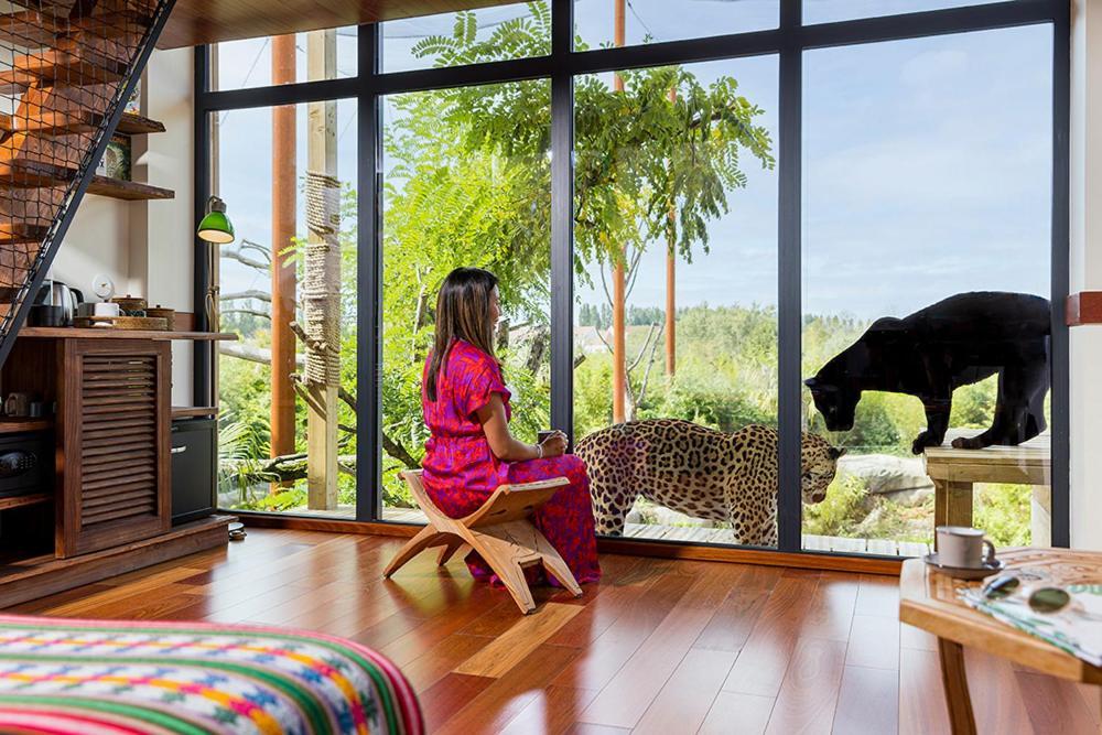 Parrot World - Les Lodges Crecy-la-Chapelle Bagian luar foto