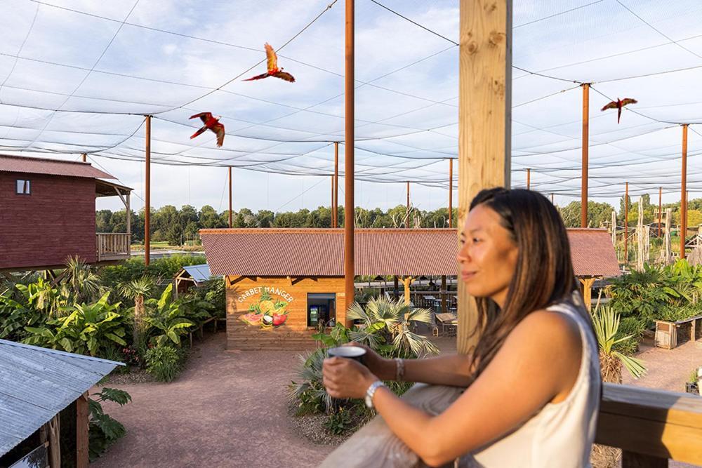 Parrot World - Les Lodges Crecy-la-Chapelle Bagian luar foto